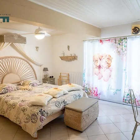Ferienhaus Sejour Detente Avec Spa, Piscine Et Sauna
