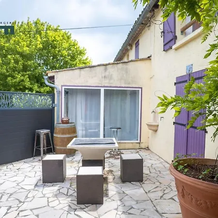 Détente Et Nature Avec Spa, Sauna Et Piscine *