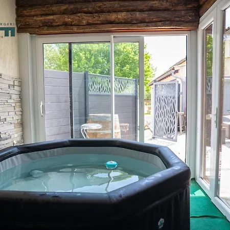 Ferienhaus Sejour Detente Avec Spa, Piscine Et Sauna